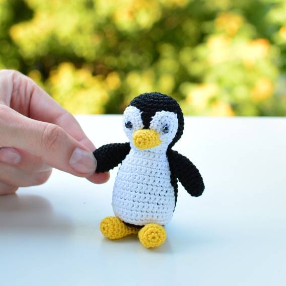 /jucarie pinguin mic crosetat manual
