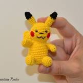 Indragitul personaj Pikachu in miniatura poate fi o surpriza placuta cu orice ocazie