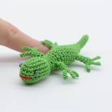 amigurumi lizard toy