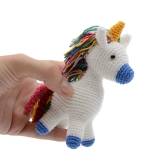 Jucarie amigurumi unicorn in miniatura, lucrat manual din bumbac si umplut cu vatelina hipoalergenica